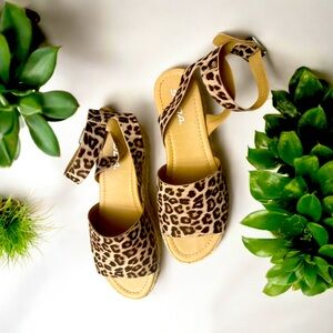 Soda Topic Open Toe Buckle Ankle Strap Espadrilles Flatform - Cheetah